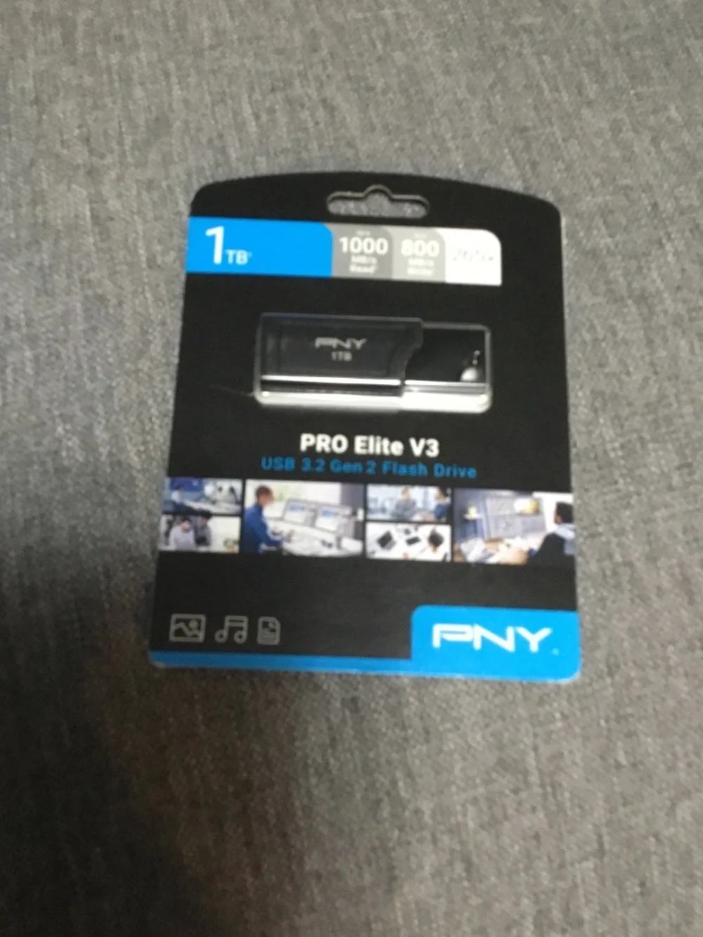 PNY 1 TB Pro Elite V3 USB 3.2 Gen 2 Flash drive